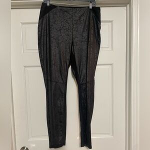 Lysse Black Sueded Patterned fashion Leggings